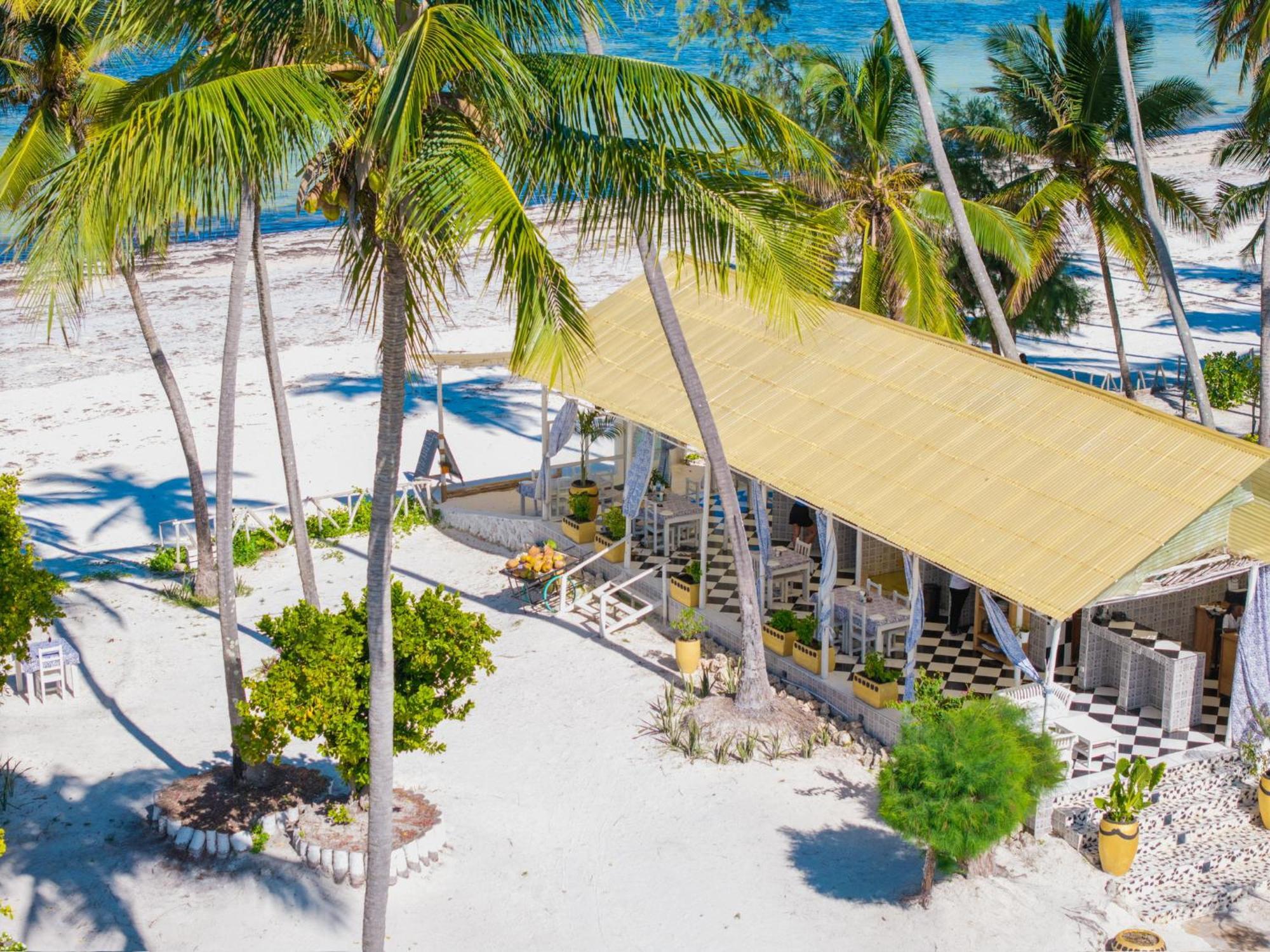 Pili Pili Orient Beach Resort Bwejuu Exterior foto